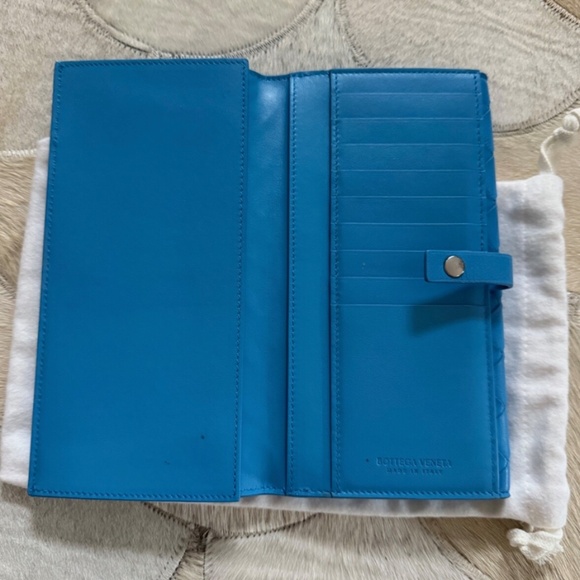 Bottega Veneta Intrecciato Large Flap Wallet With Snap - Picture 5 of 7